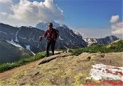 Laghi Gemelli dalle Baite di Mezzeno, fiori, stambecchi e ancora neve (4giu21) - FOTOGALLERY